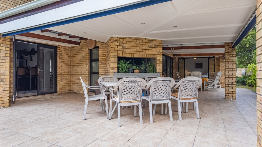 3 Bedroom Property for Sale in The Island Western Cape